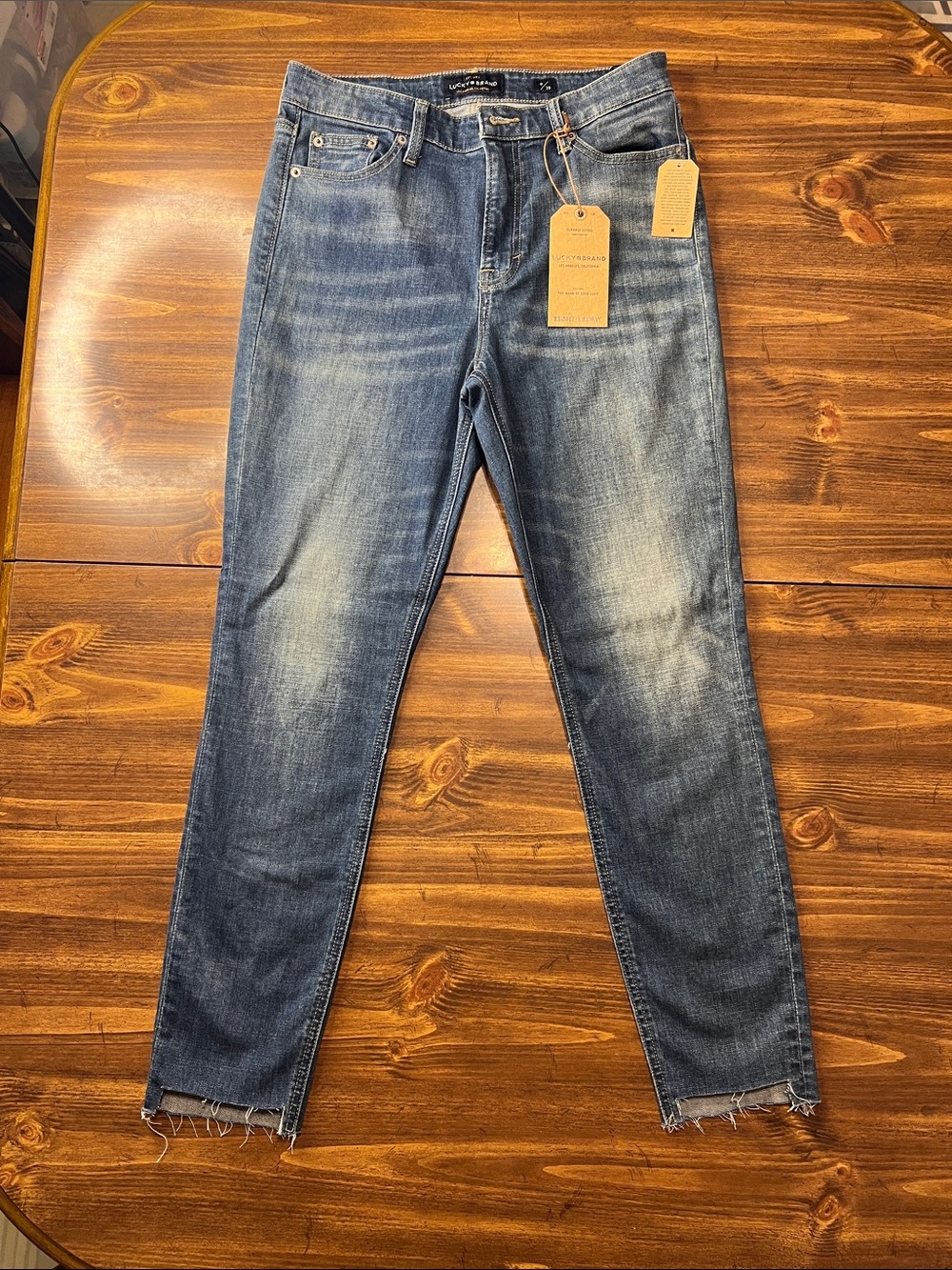 NWT Lucky Brand woman’s Bridgette skinny 8/29